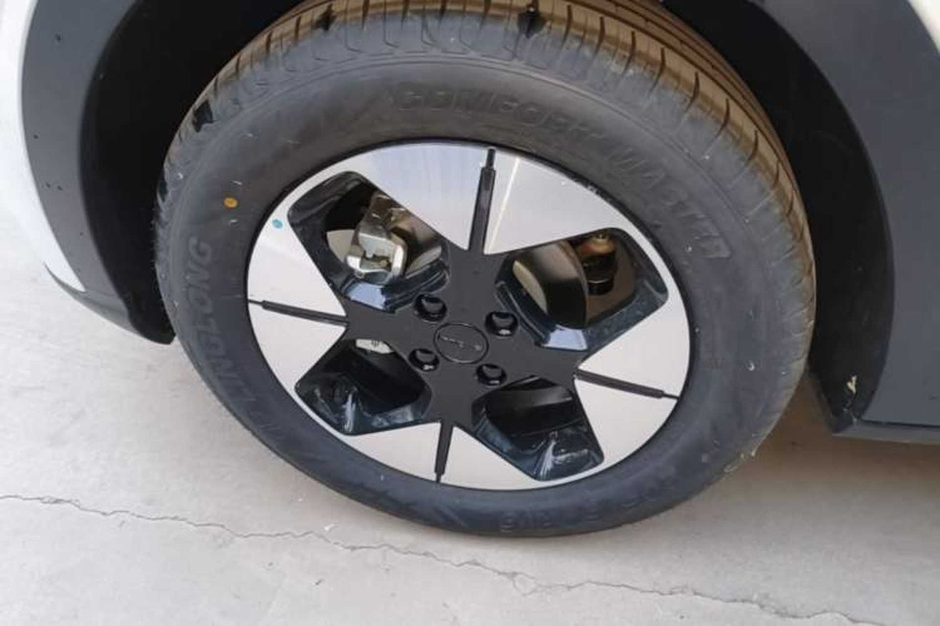 Used Geely Galaxy Geome 2026 Model 310km Dream Edition Left Front Wheel Hub