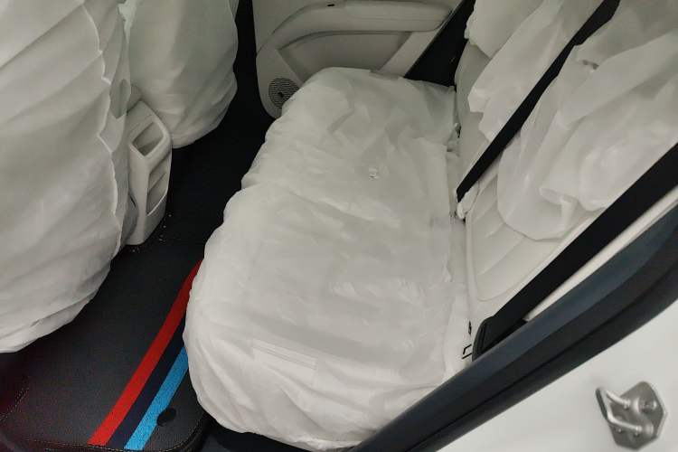 Used Geely Galaxy Geome 2026 Model 310km Youth Edition Left Rear Seat