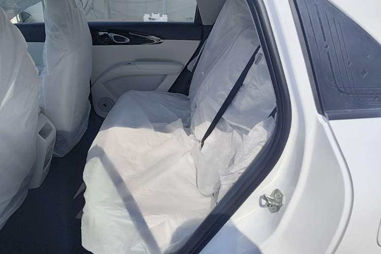 Used Geely Galaxy Geome 2026 Model 310km Youth Edition Left Rear Seat