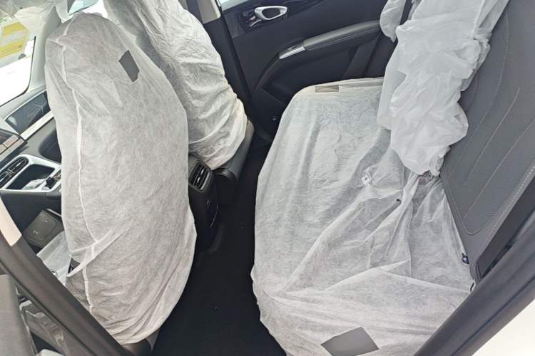 Used Geely Galaxy Geome 2026 310km Wind-Riding Edition Left Rear Seat