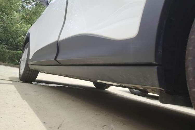 Used Geely Galaxy Geome 2026 Model 310km Youth Edition Left Side Sill