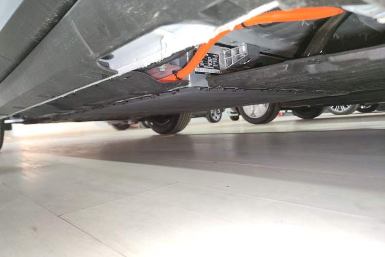 Used Geely Galaxy Geome 2026 Model 310km Youth Edition Left Side Sill