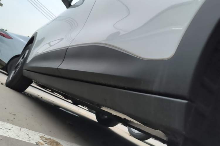 Used Geely Galaxy Geome 2026 Model 410km Freedom Edition Left Side Sill