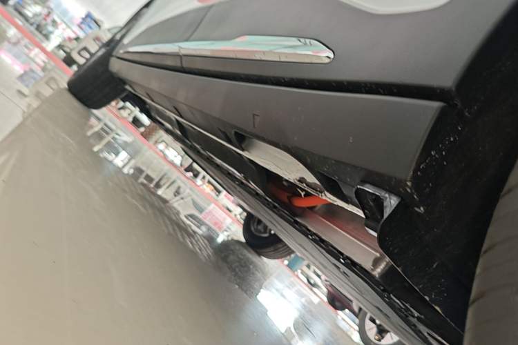 Used Geely Galaxy Geome 2026 410km Wind-Riding Edition Left Side Sill