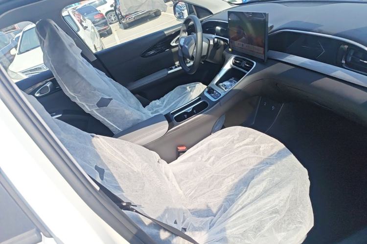 Used Geely Galaxy Geome 2026 310km Wind-Riding Edition Right Front Seat