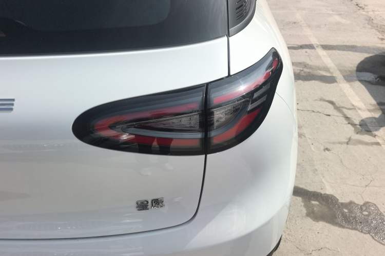 Used Geely Galaxy Geome 2026 Model 310km Youth Edition Right Rear Taillight