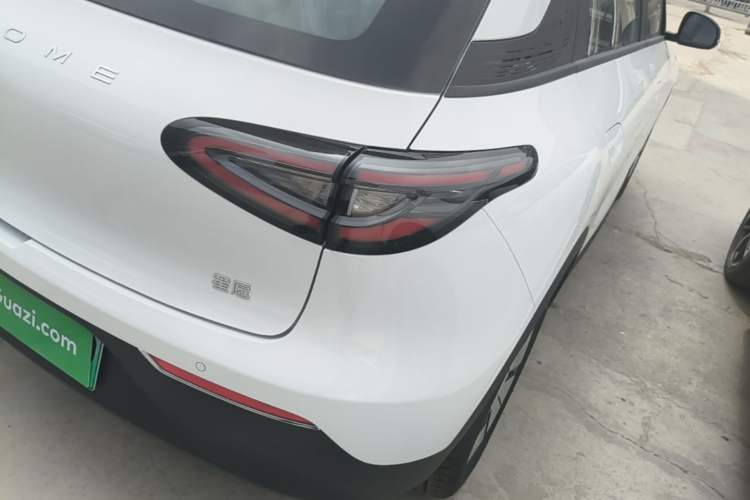 Used Geely Galaxy Geome 2026 Model 310km Youth Edition Right Rear Taillight