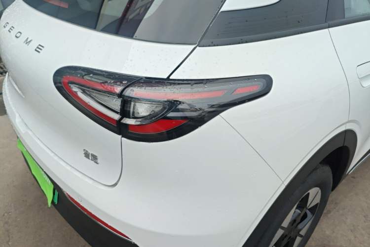 Used Geely Galaxy Geome 2026 410km Wind-Riding Edition Right Rear Taillight