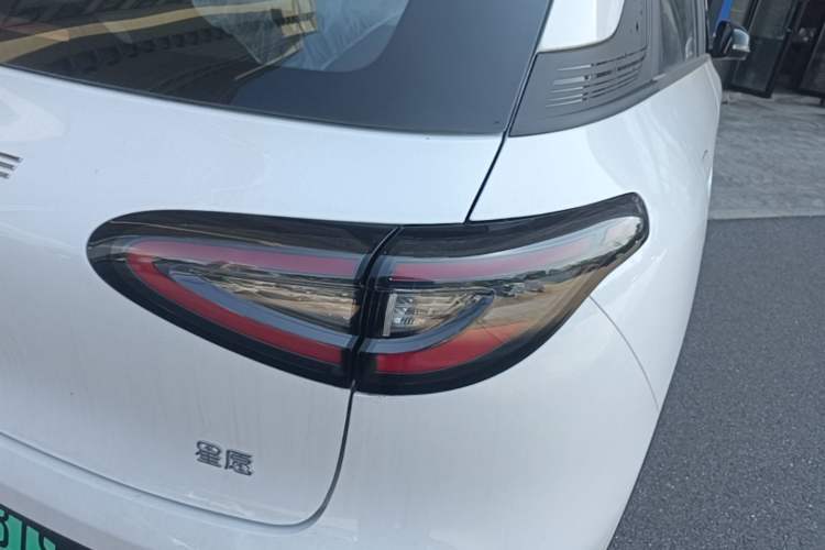 Used Geely Galaxy Geome 2026 Model 310km Youth Edition Right Rear Taillight