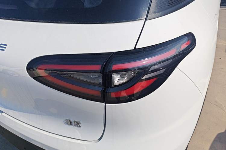 Used Geely Galaxy Geome 2026 310km Wind-Riding Edition Right Rear Taillight