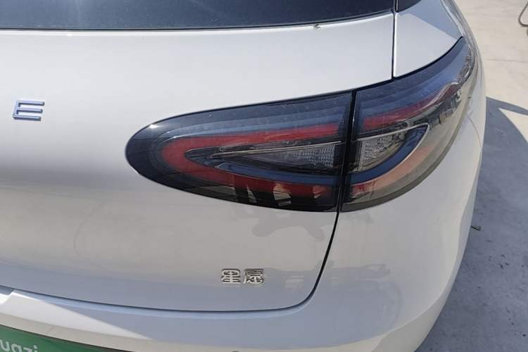 Used Geely Galaxy Geome 2026 Model 310km Youth Edition Right Rear Taillight