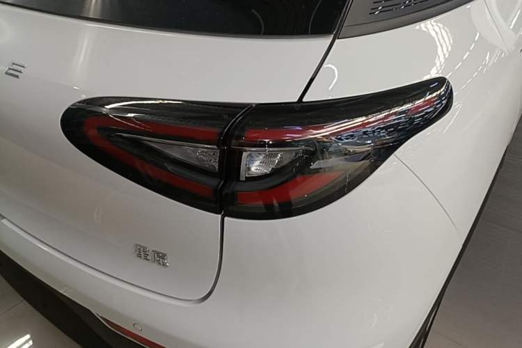 Used Geely Galaxy Geome 2026 Model 310km Youth Edition Right Rear Taillight