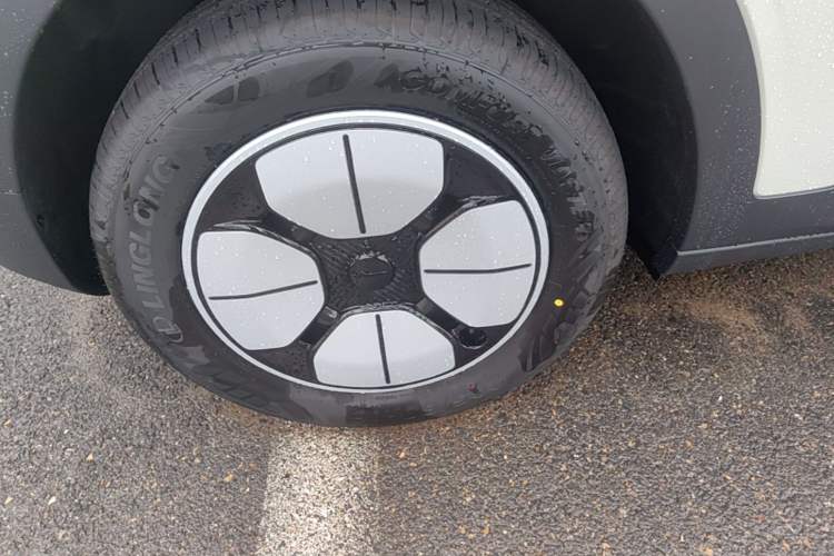 Used Geely Galaxy Geome 2026 410km Aspiration Edition Right Rear Wheel Hub