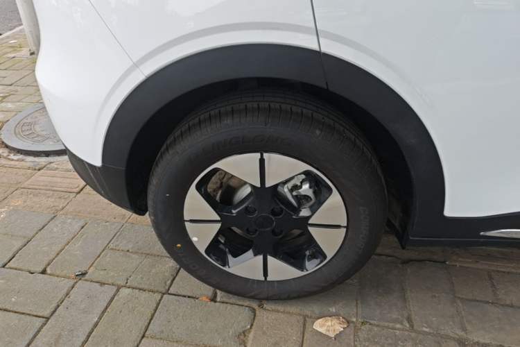 Used Geely Galaxy Geome 2026 Model 310km Dream Edition Right Rear Wheel Hub