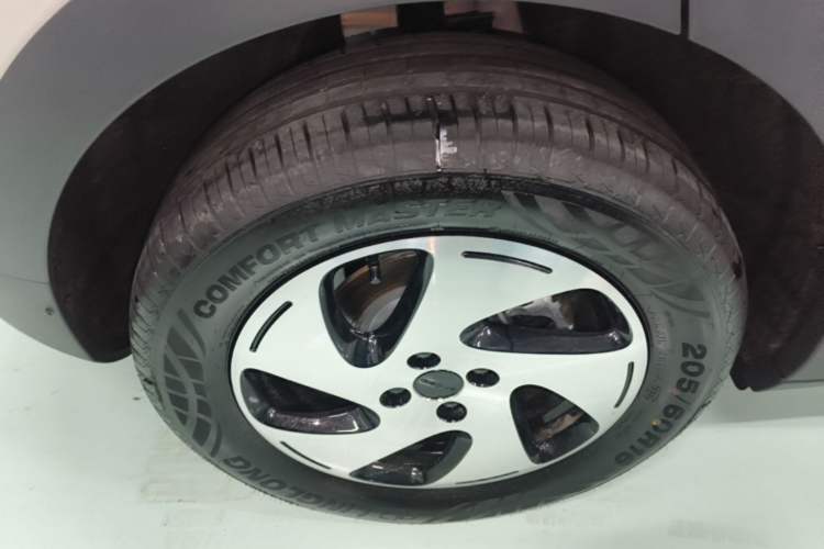 Used Geely Galaxy Geome 2026 480km Exploration Edition Right Rear Wheel Hub