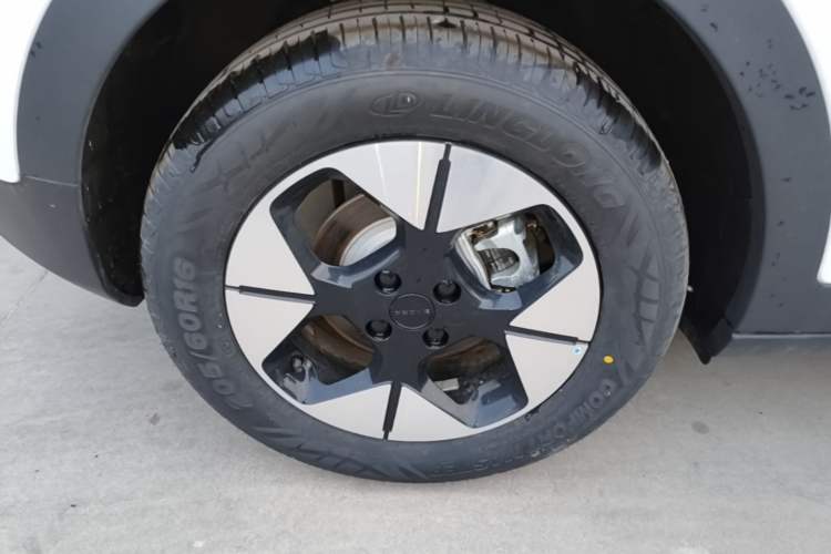 Used Geely Galaxy Geome 2026 Model 310km Dream Edition Right Rear Wheel Hub