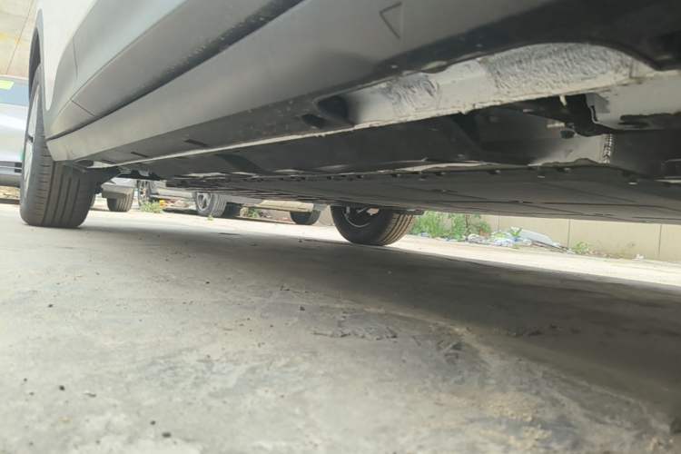 Used Geely Galaxy Geome 2026 Model 310km Youth Edition Right Side Sill