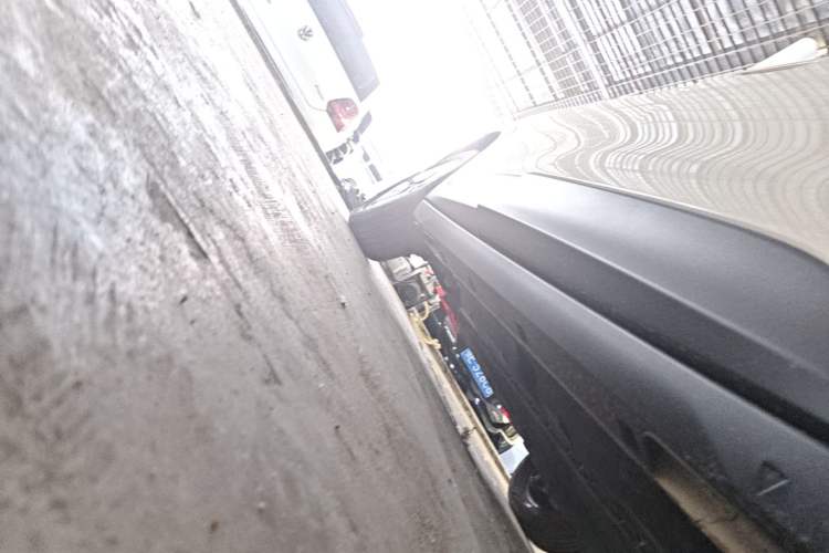 Used Geely Galaxy Geome 2026 Model 410km Carefree Edition Right Side Sill