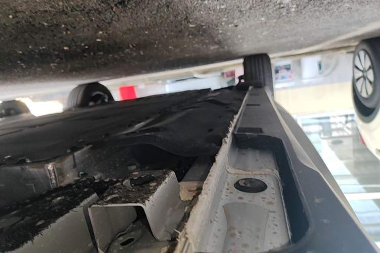 Used Geely Galaxy Geome 2026 Model 310km Youth Edition Right Side Sill