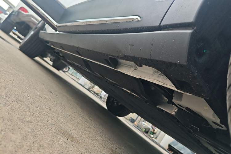 Used Geely Galaxy Geome 2026 410km Wind-Riding Edition Right Side Sill