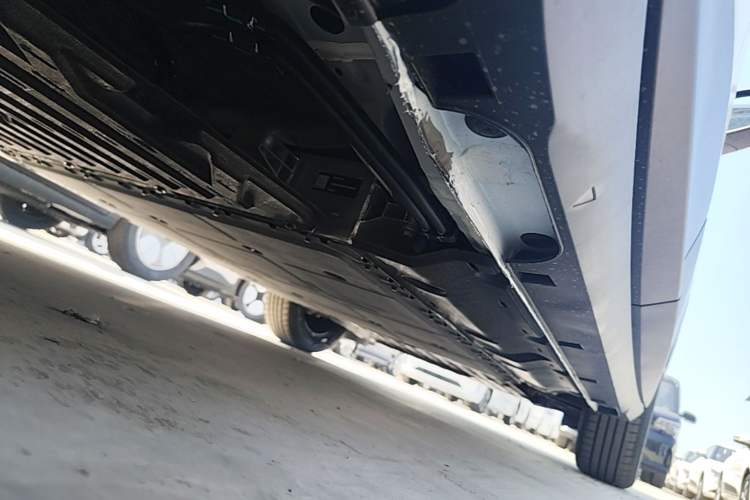 Used Geely Galaxy Geome 2026 Model 310km Youth Edition Right Side Sill