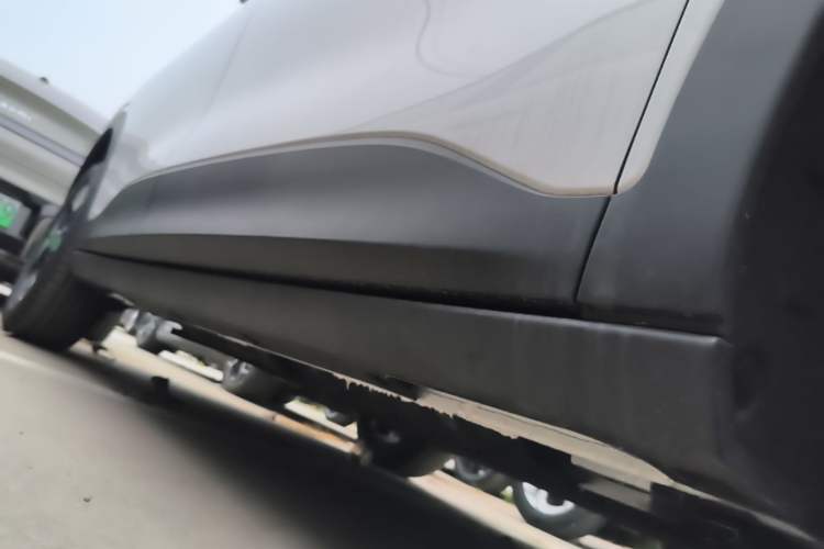 Used Geely Galaxy Geome 2026 Model 410km Freedom Edition Right Side Sill