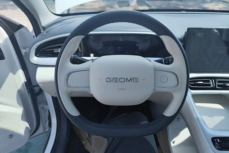 Used Geely Galaxy Geome 2026 Model 310km Youth Edition Steering Wheel