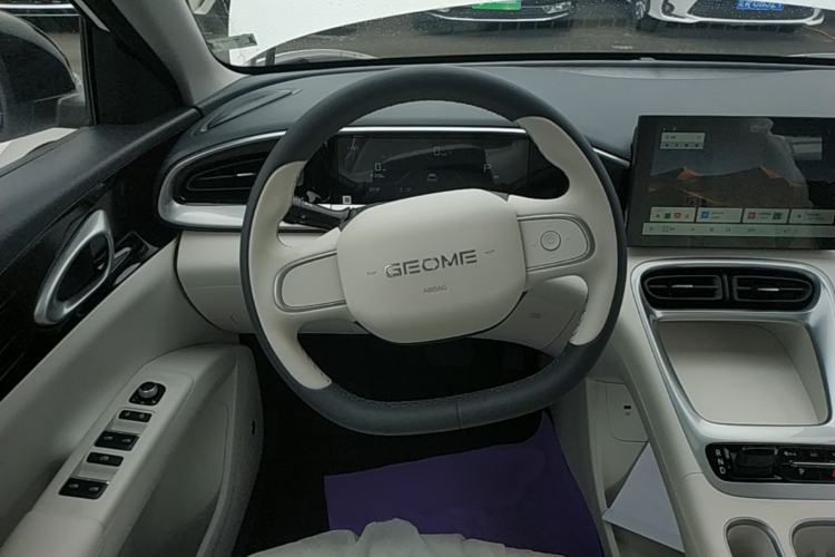 Used Geely Galaxy Geome 2026 Model 310km Youth Edition Steering Wheel
