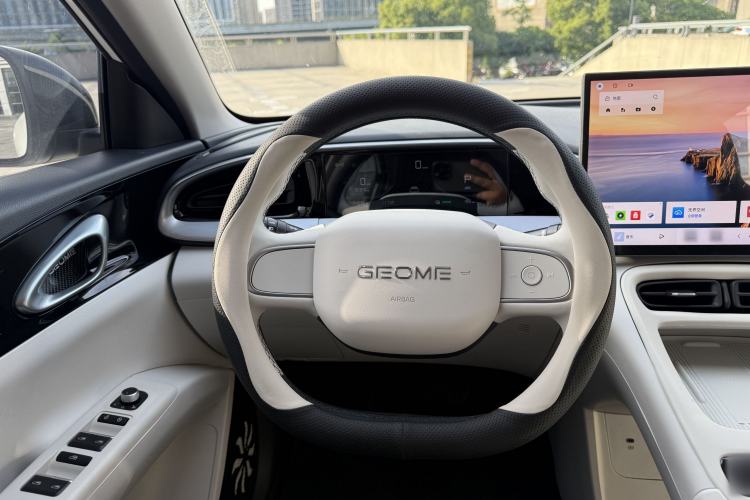 Used Geely Galaxy Geome 2026 Model 410km Freedom Edition Steering Wheel
