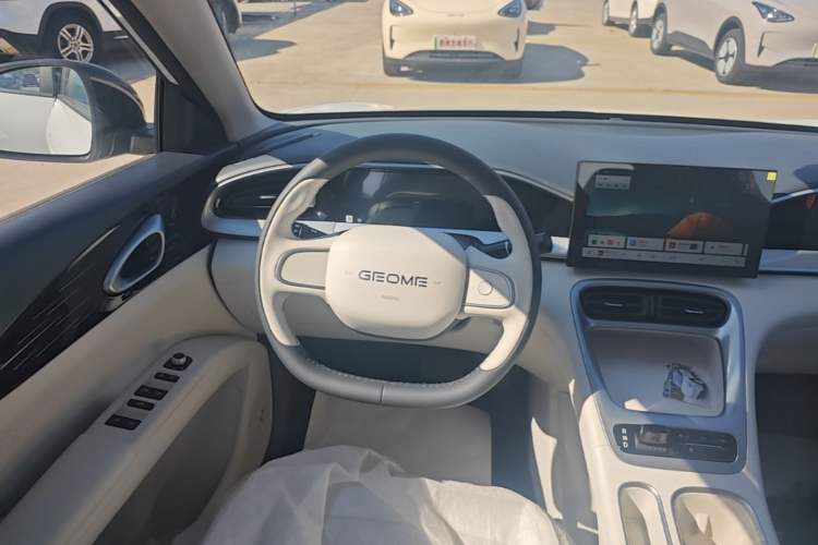 Used Geely Galaxy Geome 2026 Model 310km Youth Edition Steering Wheel
