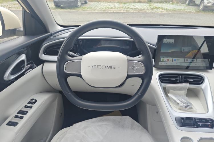 Used Geely Galaxy Geome 2026 Model 410km Carefree Edition Steering Wheel