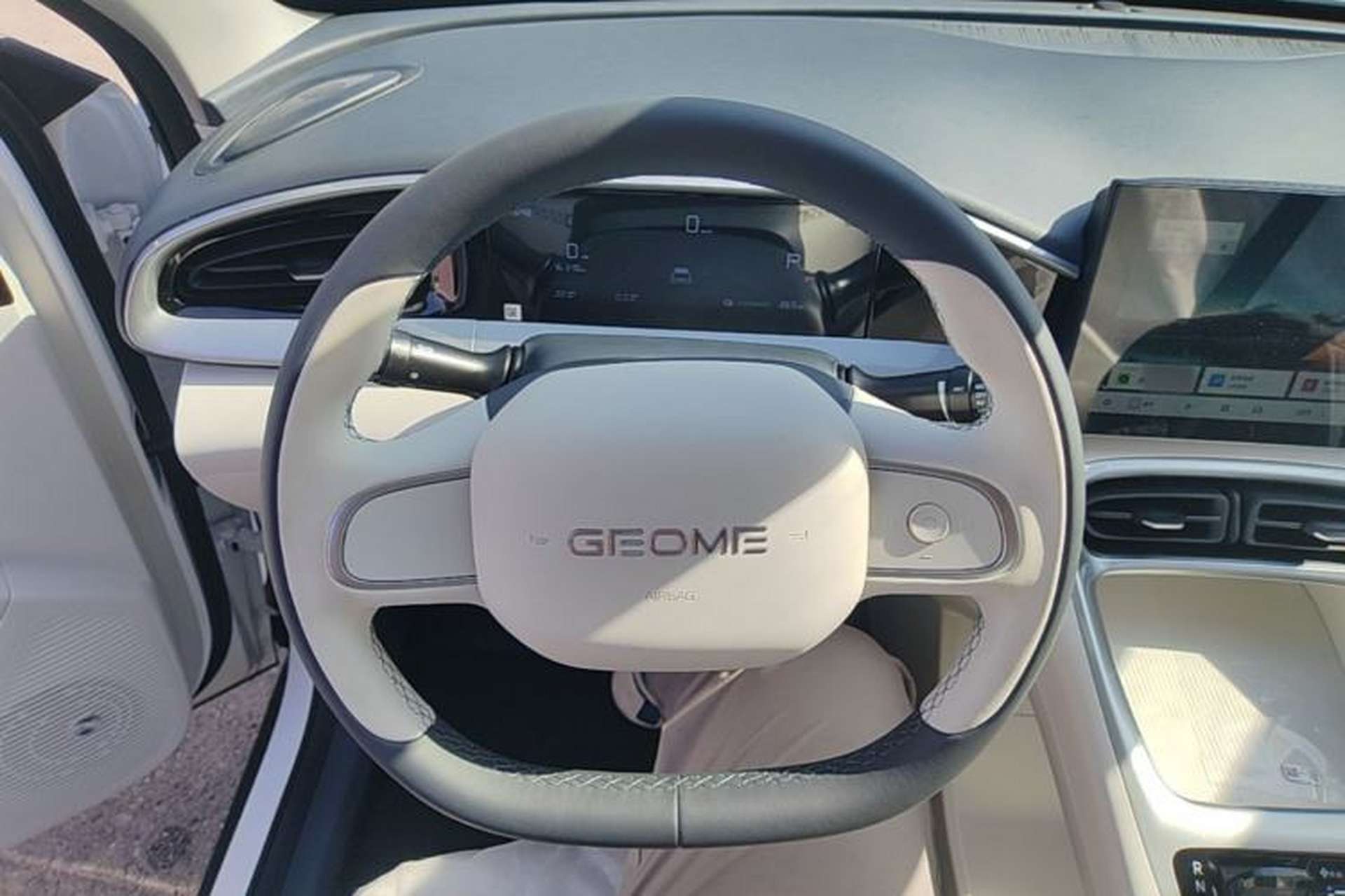Used Geely Galaxy Geome 2026 Model 310km Youth Edition Steering Wheel