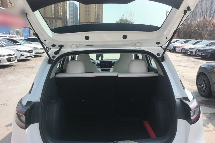 Used Geely Galaxy Geome 2026 Model 310km Youth Edition Trunk