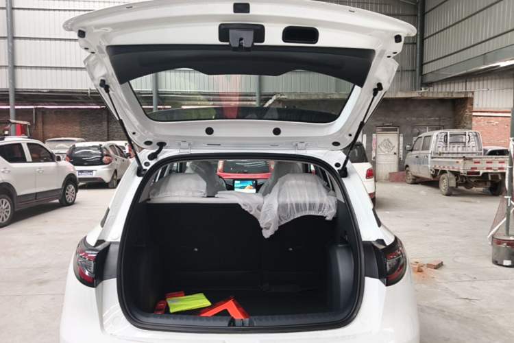 Used Geely Galaxy Geome 2026 Model 310km Youth Edition Trunk