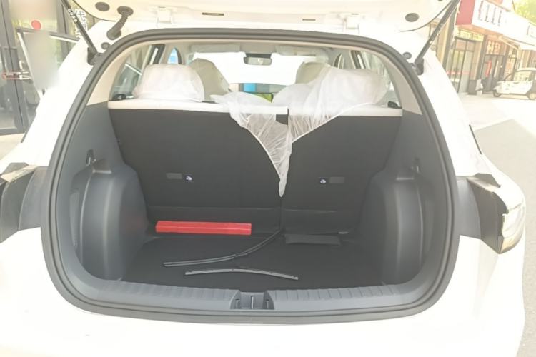 Used Geely Galaxy Geome 2026 Model 310km Youth Edition Trunk