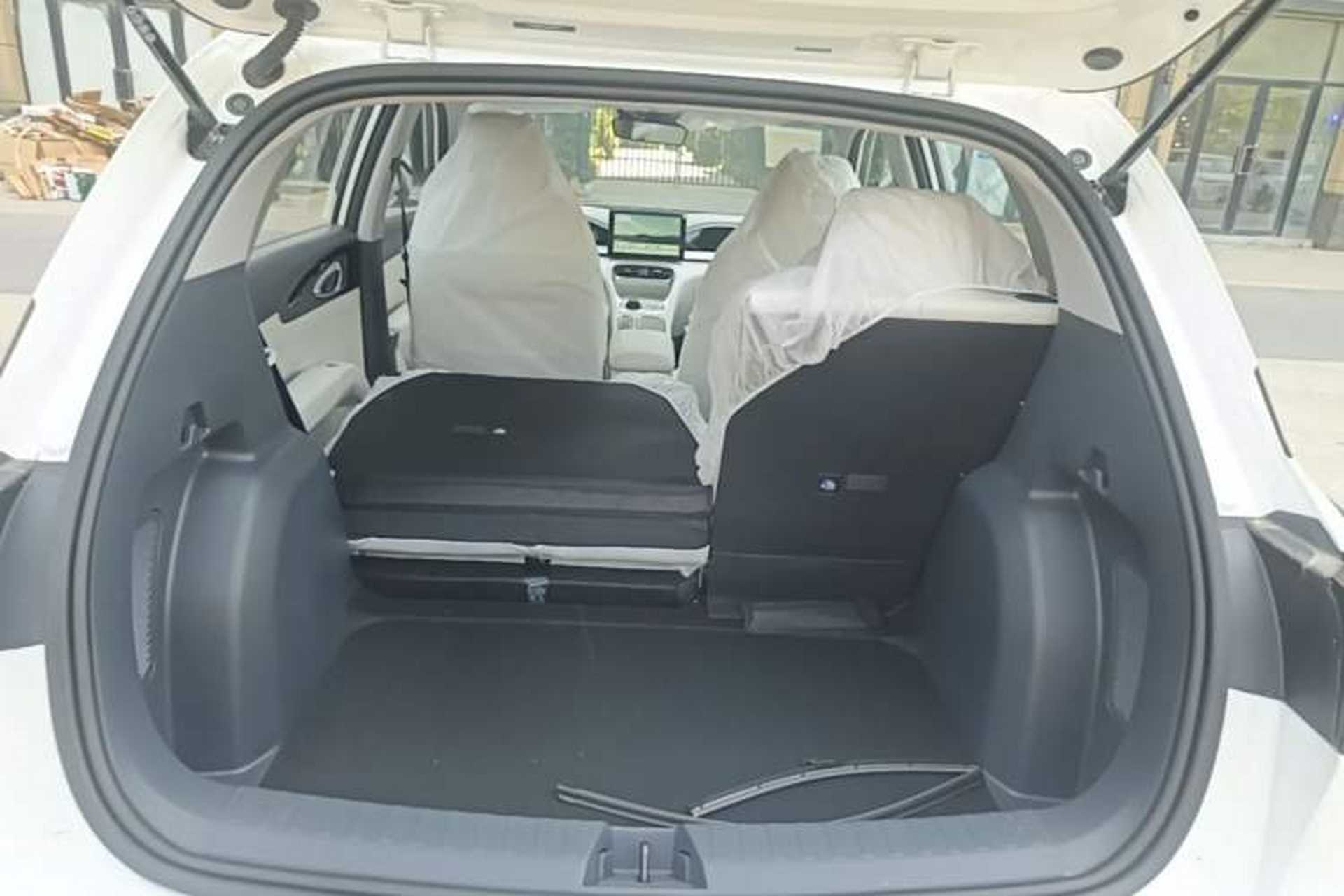 Used Geely Galaxy Geome 2026 Model 310km Youth Edition Trunk
