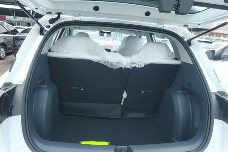 Used Geely Galaxy Geome 2026 Model 310km Youth Edition Trunk