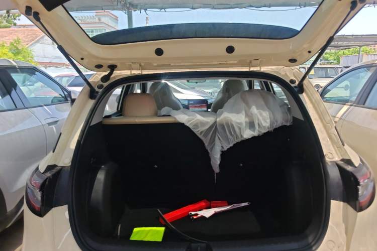 Used Geely Galaxy Geome 2026 Model 410km Carefree Edition Trunk
