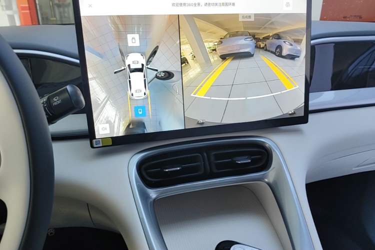 Used Geely Galaxy Geome 2026 Model 310km Dream Edition Audio And AC Panel