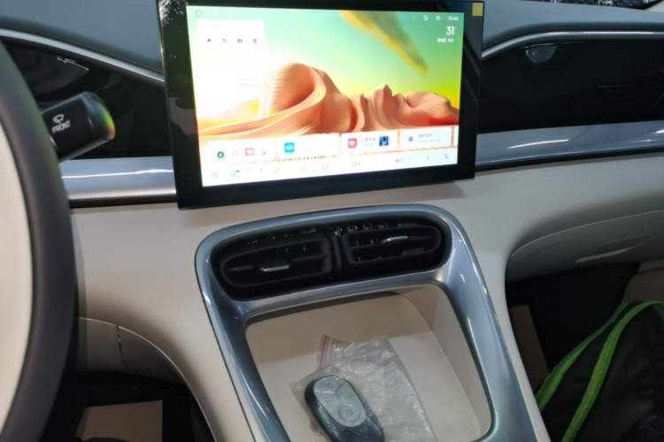 Used Geely Galaxy Geome 2026 Model 310km Youth Edition Audio And AC Panel