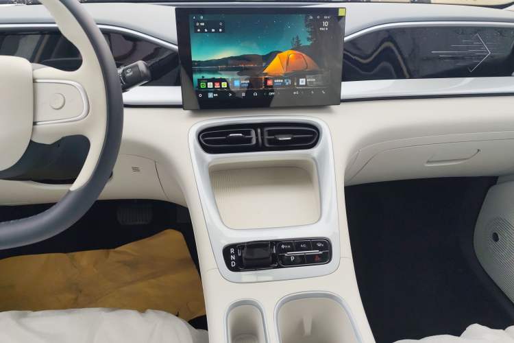 Used Geely Galaxy Geome 2026 Model 310km Youth Edition Audio And AC Panel