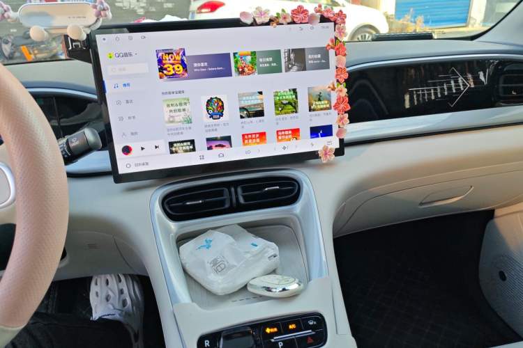 Used Geely Galaxy Geome 2026 Model 410km Freedom Edition Audio And AC Panel