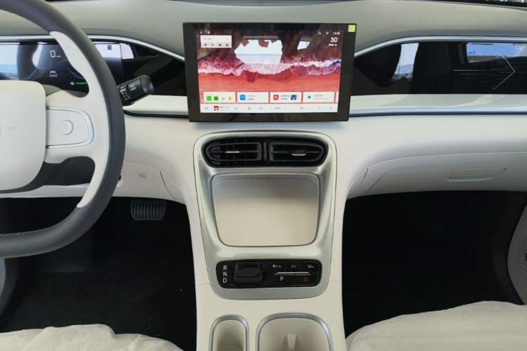 Used Geely Galaxy Geome 2026 Model 310km Youth Edition Audio And AC Panel