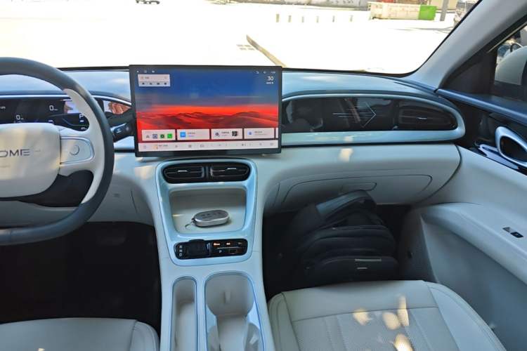 Used Geely Galaxy Geome 2026 Model 410km Freedom Edition Audio And AC Panel