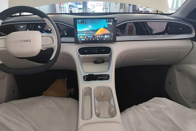Used Geely Galaxy Geome 2026 Model 310km Youth Edition Audio And AC Panel