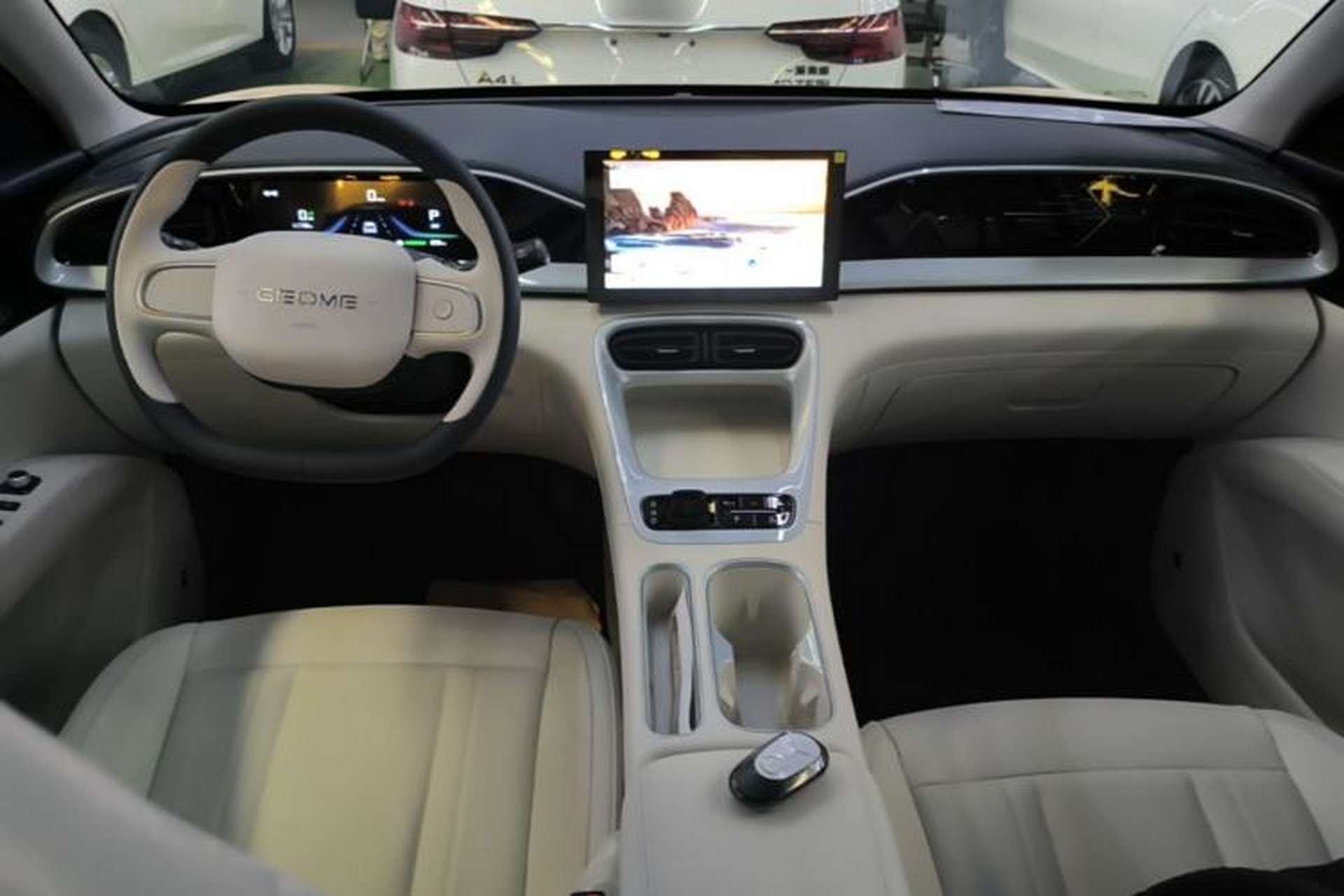 Used Geely Galaxy Geome 2026 Model 310km Youth Edition Center Console