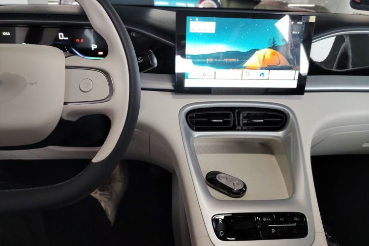 Used Geely Galaxy Geome 2026 Model 310km Youth Edition Center Console
