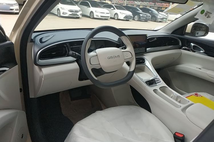 Used Geely Galaxy Geome 2026 Model 310km Youth Edition Center Console