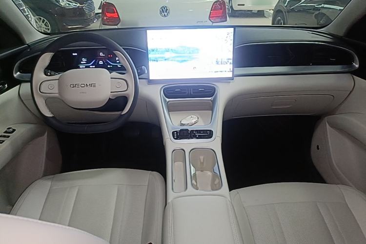 Used Geely Galaxy Geome 2026 Model 310km Dream Edition Center Console