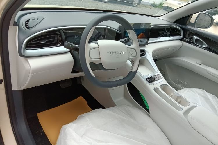 Used Geely Galaxy Geome 2026 Model 310km Youth Edition Center Console
